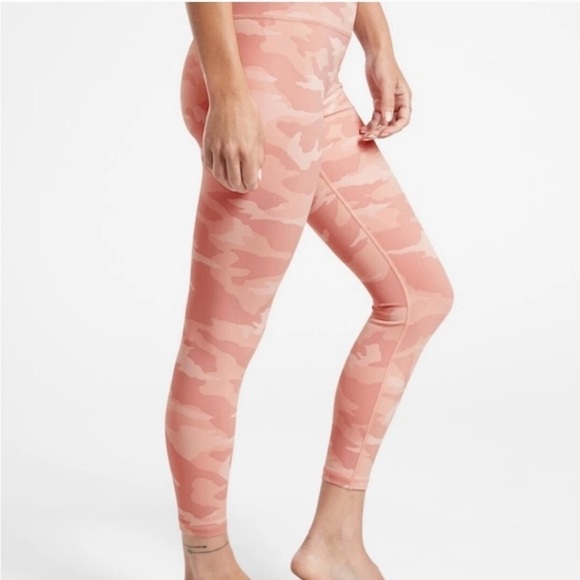 Athleta Elation 7/8 Pink Camo Camouflage Leggings, XS NWOT - Picture 2 of 11